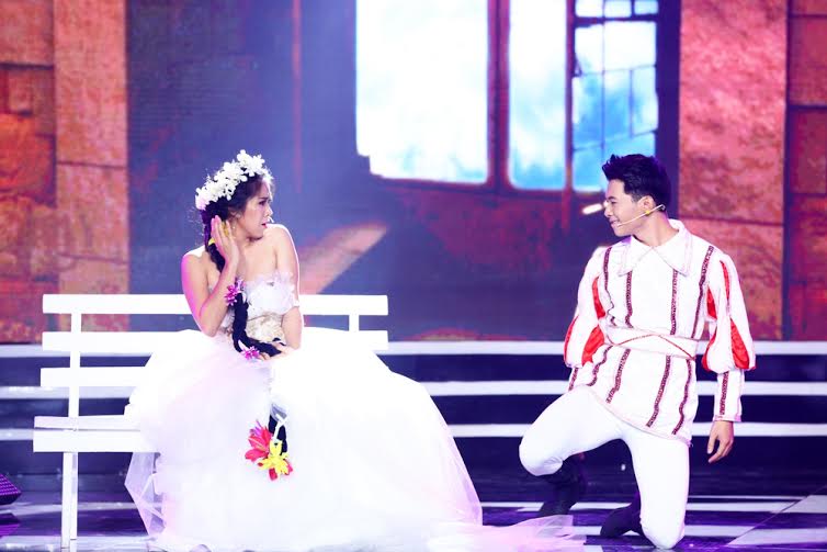 Trường[-]Giang[-]“tẽn[-]tò”[-]tán[-]tỉnh[-]Lê[-]Phương